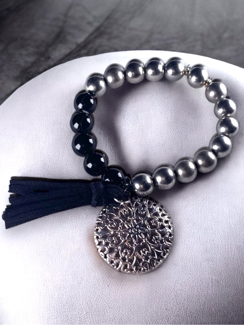 💍2/$10💎3/$12 Express Black & Silver Beaded Stretch Medallion Charm Bracelet